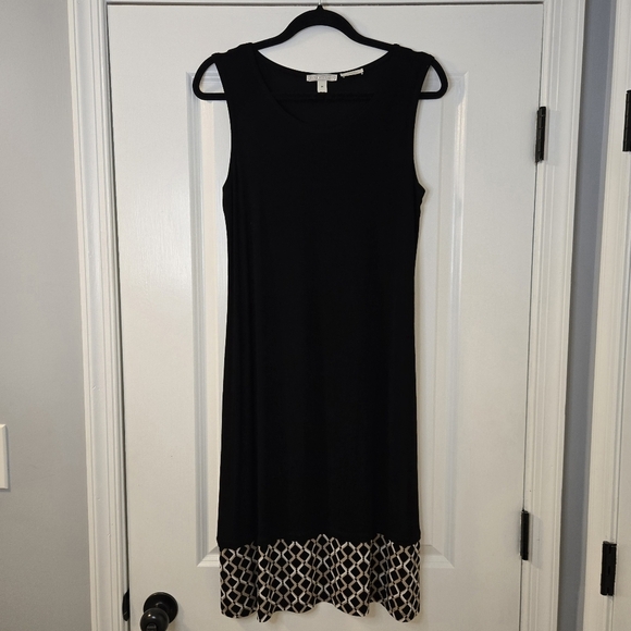 Dana Buchman Dresses & Skirts - Women’s Dana Buchman Travel Anywhere Sleeveless Knee Length Size M